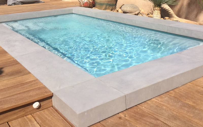 Margelle Piscine Avec Retombe