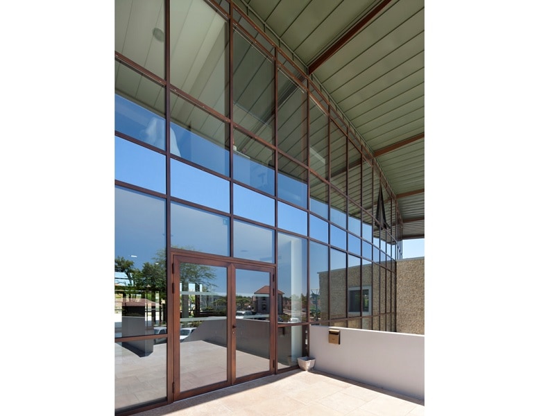 Mur rideau 1202 Mur rideau aspect grille