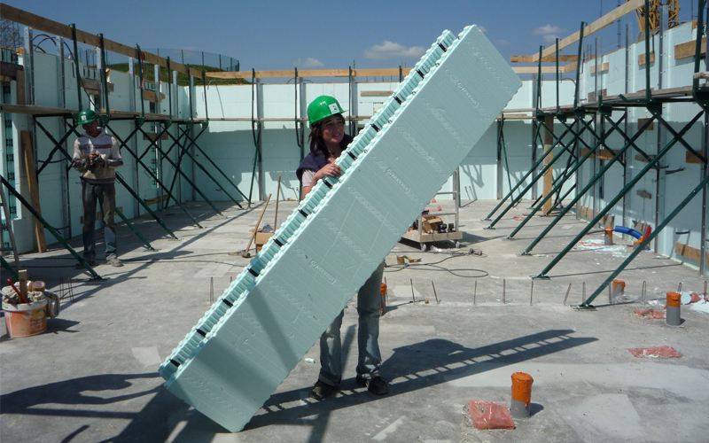 Nudura une gamme complète de Blocs de Coffrages Isolants (BCI) — free download